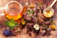۷ دمنوش مفید برای بهبود علائم سرماخوردگی و آنفلوانزا