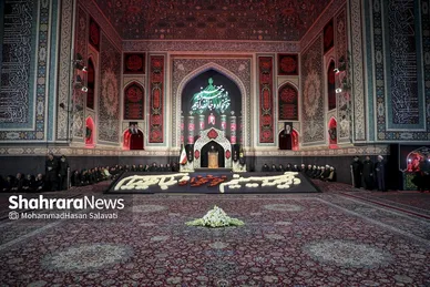 گزارش تصویری | آئین سنتی خطبه خوانی شب عاشورا در حرم مطهر رضوی