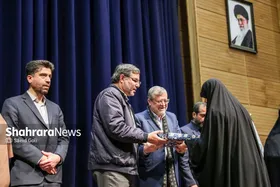 گزارش تصویری | همایش پاسداشت سالگرد قیام زنان غیور مشهد در اعتراض به قانون کشف حجاب