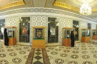 برگزیدگان جشنواره قرآنی از گنجینه‌های فرهنگی حرم مطهر امام رضا(ع) بازدید کردند