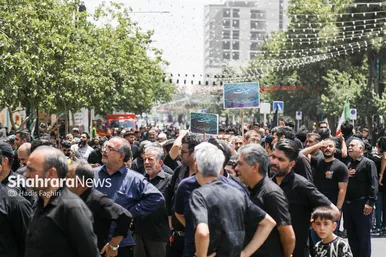 گزارش تصویری | عزاداری روز تاسوعای حسینی در خیابان های اطراف حرم مطهر رضوی
