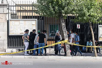 سرگردانی افغانستانی‌ها در مقابل سفارت آلمان