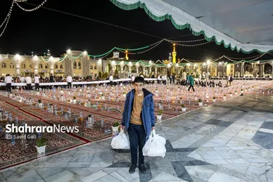 ضیافت افطاری زائران حرم مطهر رضوی