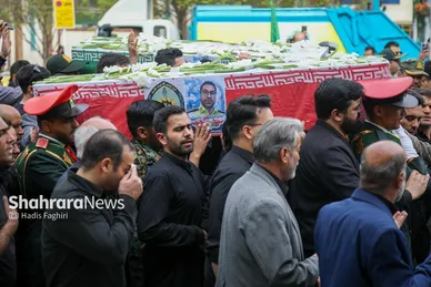 گزارش تصویری |مراسم تشییع پیکر دو مامور پلیس انفجار کلانتری در مشهد