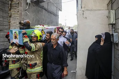 گزارش تصویری | مراسم تشییع پیکر آتش‌نشان فداکار «شهید رضا فخریان» در مشهد
