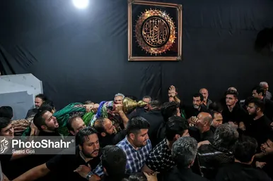 مراسم «علم کشی» مهاجران افغانستانی در مشهد