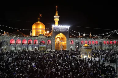 مراسم احیاء شب 21 ماه رمضان در حرم مطهر رضوی