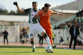 خیبر و چادرملو یک قدم به لیگ برتر نزدیک&zwnj;تر شدند