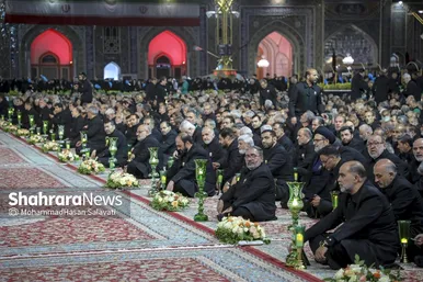 گزارش تصویری | آئین سنتی خطبه خوانی شب عاشورا در حرم مطهر رضوی