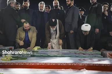 گزارش تصویری | وداع با پیکر مطهر شهدای مدافع امنیت در حرم مطهر امام‌رضا(ع)