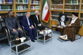 تاکید آیت&zwnj;الله علم&zwnj;الهدی بر تشکیل تیم لیگ برتری فوتبال در مشهد | ضرورت شناسایی استعداد&zwnj;های ورزشی حاشیه شهر