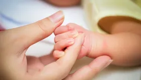 ۱۷۰۰ زایمان طبیعی و سزارین در ۷۵ روز کرونایی در بیمارستان ام&zwnj;البنین(س) مشهد