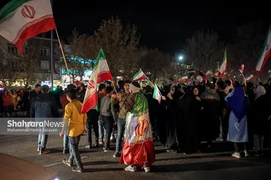 شادی مردم مشهد بعد از برد تیم ملی ایران