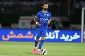 استقلال قید مدافع جنجالی&zwnj;اش را زد؟