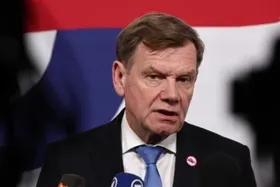 برلین: راه تضمین امنیت در تنگه هرمز، مذاکره با ایران است