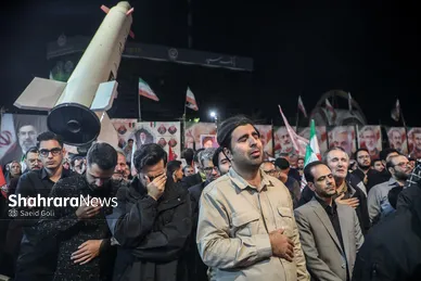 گزارش تصویری | وداع با پیکر سردار شهید حسین ظریفی در دویست‌ودهمین شب اجتماع مشهدی‌ها