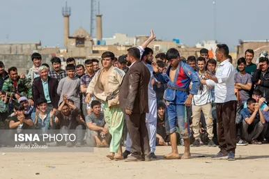 مسابقات کشتی سنتی افغانستانی‌ها به مناسبت نوروز در قم