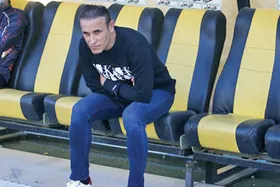 &laquo;نه&raquo; یحیی گل محمدی به پیشنهاد ۱۰ میلیارد&zwnj;تومانی سپاهان