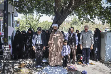 گزارش تصویری | تشکیل بزرگترین زنجیره انسانی جان فدا توسط مردم و دانشجویان مشهدی در دانشگاه فردوسی