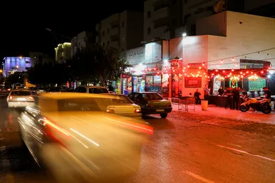 حال و هوای شهر مشهد در شب هشتم محرم