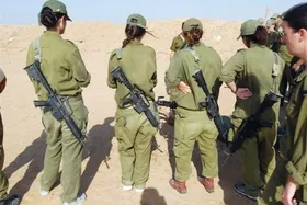 نزاع و درگیری نظامیان زن صهیونیست به چاقوکشی ختم شد!