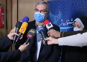 وزیر بهداشت خبر داد: استقرار ۸ بیمارستان صحرایی در مرز&zwnj;ها| خدمت&zwnj;رسانی ۲۰۰۰ گروه بهداشتی به زائران حسینی
