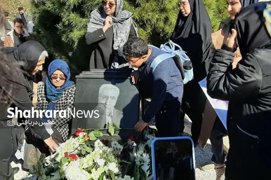 عکس‌هایی از مراسم تشیع پیکر محمدعلی اسلامی ندوشن