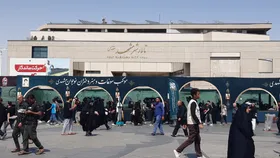 فعالیت موکبی در عرصه میدان شهدا ویژه دختران علاقه&zwnj;مند به سوغات رضوی
