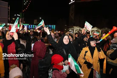 شادی مردم مشهد بعد از برد تیم ملی ایران مقابل ژاپن