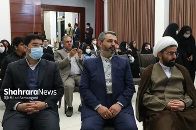 نشست صمیمانه شهردار با روشندلان در محفل انس با قرآن