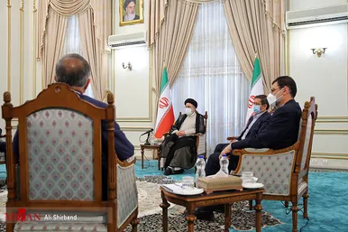 دیدار صمیمانه رئیس جمهور منتخب با کاندیداهای انتخابات ۱۴۰۰