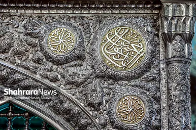 آیین تعویض گل‌های ضریح مطهر رضوی