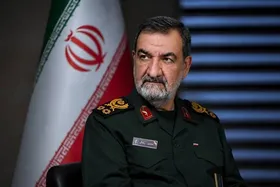 محسن رضایی: تا شروط ایران عملی نشود تنگه هرمز باز نخواهد شد | کشورهای منطقه وارد ماجراجویی آمریکا نشوند