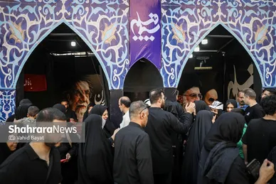 گزارش تصویری | مصلای تهران و حضور پرشور مردم در مراسم وداع با آقای شهید ایران ۳