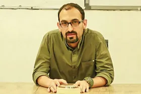 گفتگو با محمدرضا وحیدزاده، نویسنده کتاب &laquo;شعر و اعتراض&raquo;