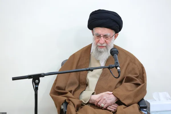 دیدار فرماندهان نیروی دریایی ارتش با مقام معظم رهبری | حضرت آیت‌الله خامنه‌ای: نیروی دریایی ارتش؛ ظرفیت بزرگ نظام و کشور است
