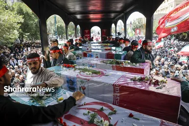 گزارش تصویری | تشییع پیکر مطهر ۱۵ شهید حملات خصمانه اخیر رژیم صهیونیستی به ایران در مشهد مقدس (جمعه ۶ تیر ۱۴۰۴)