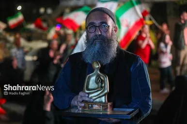 گزارش تصویری | مراسم انتخاب چهره هنری انقلاب اسلامی خراسان رضوی ۱۴۰۴ در مشهد