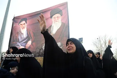 گزارش تصویری | تجمع دانشجویان مقابل دانشگاه فردوسی (۱۰ اسفند ۱۴۰۴)