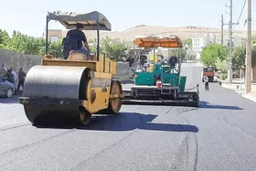 نهضت بزرگ آسفالت کردن معابر حاشیه&zwnj;شهر مشهد کلید خورد
