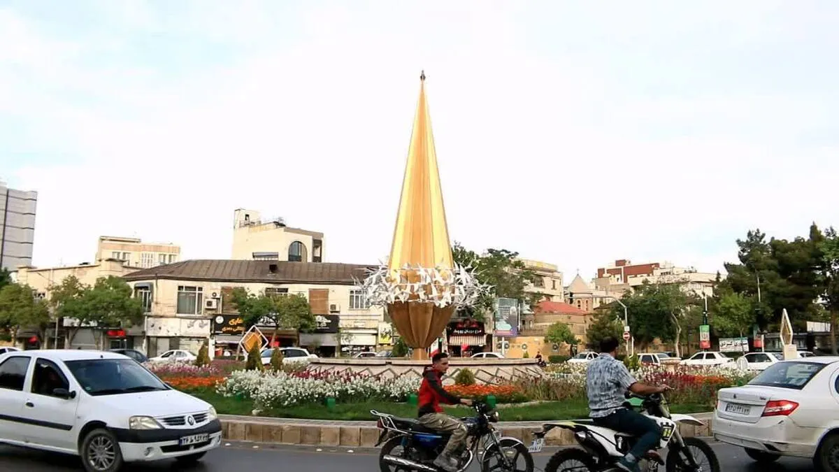 رونمایی از المان «ده دی» در میدان ده‌ دی مشهد