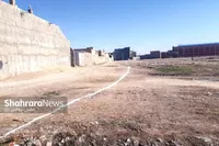 زمین های رها شده محله پورسینای مشهد و تردد دانش آموزان در اراضی خاکی | ۱۰۰  متر خاکی تا مدرسه!