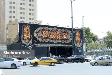 گزارش تصویری | اکران‌های شهری ماه محرم در مشهد