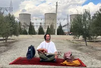 هنرمند موسیقی: زیرساخت‌ها فقط سازه نیستند، رگ‌های مردم‌اند | قطعه «وطن من» در نیروگاه برق نواخته شد