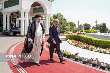 استقبال رسمی شهباز شریف از سید ابراهیم رئیسی