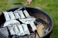 چه غذا‌هایی نباید با فویل در تماس باشند؟
