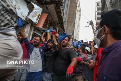 دومین روز آوار برداری ساختمان متروپل - آبادان