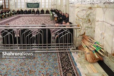 آیین جاروکشی حرم مطهر رضوی