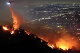 آتش&zwnj;سوزی مرگ&zwnj;بار کالیفرنیای جنوبی بعد از ۲۴ روز، کاملاً مهار شد