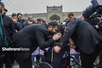 مراسم تشییع پیکر همسر و فرزند معاون رئیس‌جمهور در مشهد برگزار شد (۱۳ آذرماه ۱۴۰۴) + عکس و فیلم
